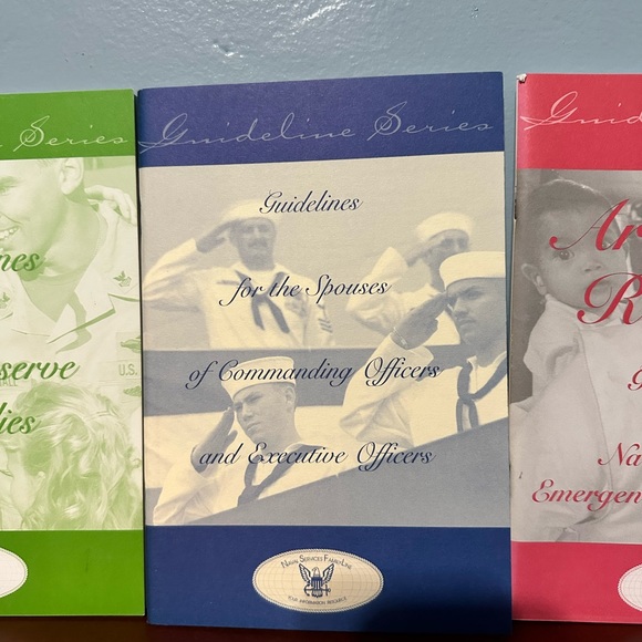 Lot of 5 Navy Naval Services Recruitment Booklets Guidelines 2006 2007 2008 - Picture 3 of 12